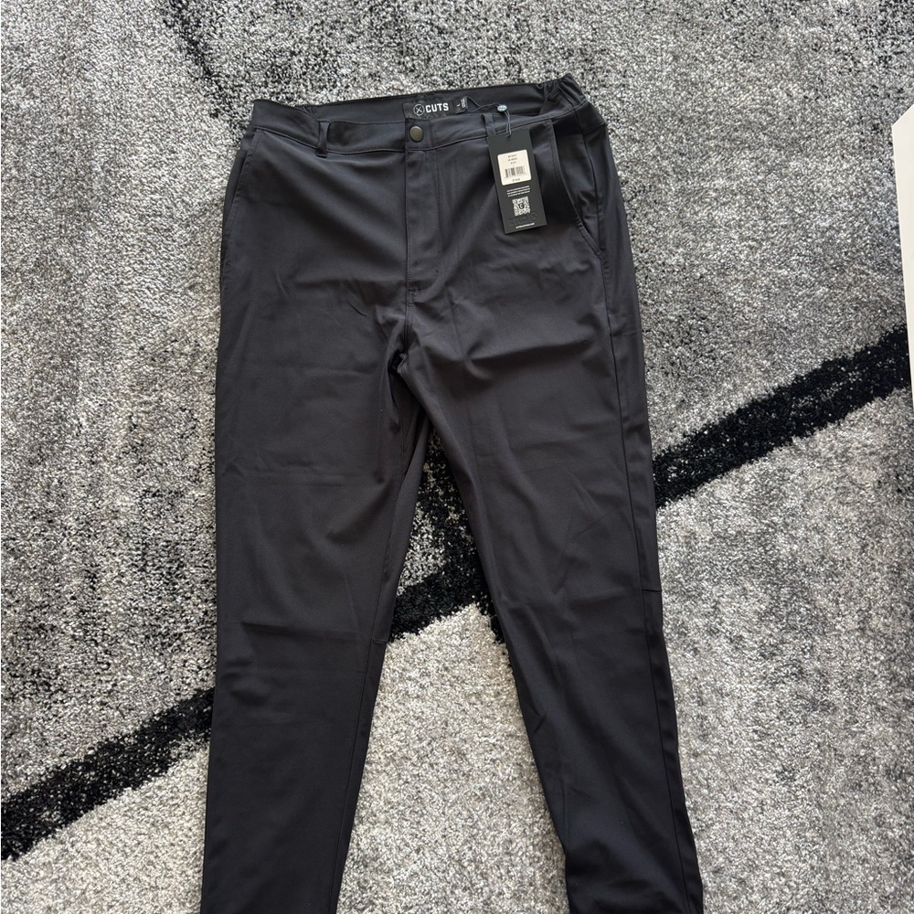 NEW Cuts AO Jogger - Black - Large